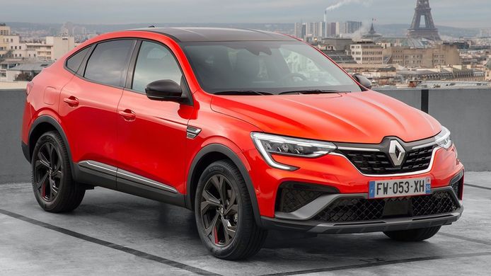 Precios y equipamiento del nuevo Renault Arkana TCe 160 en España